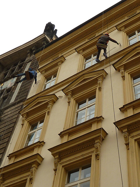 46. Na Příkopě, náročné zajištění fasády