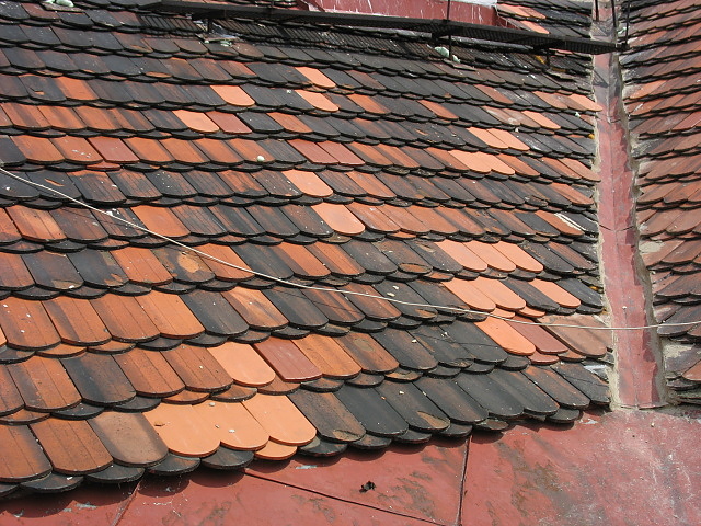 14. Rozsáhlá oprava staré bobrovkové střechy