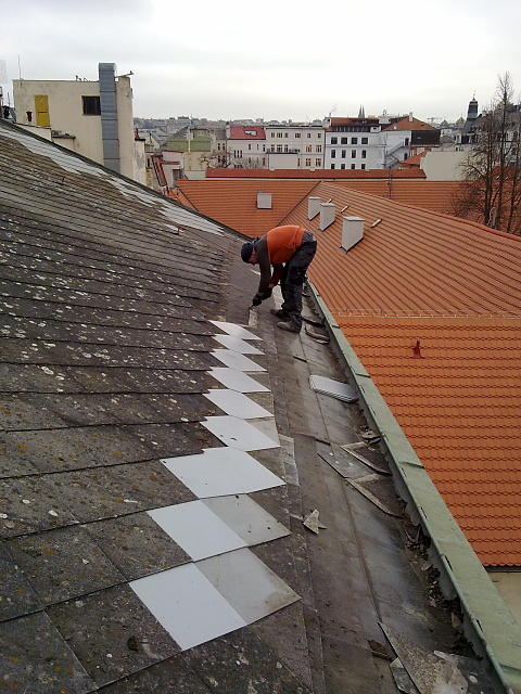 15. Oprava eternitové střechy